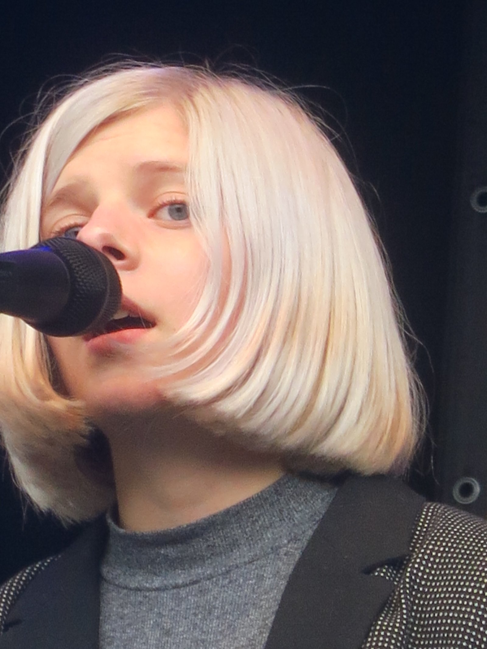 AURORA singing at Green Man Festival 2015 and glancing to the side